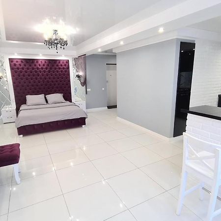 Apartaments On Prospekt Mira 35 ครือวอยร็อก ภายนอก รูปภาพ