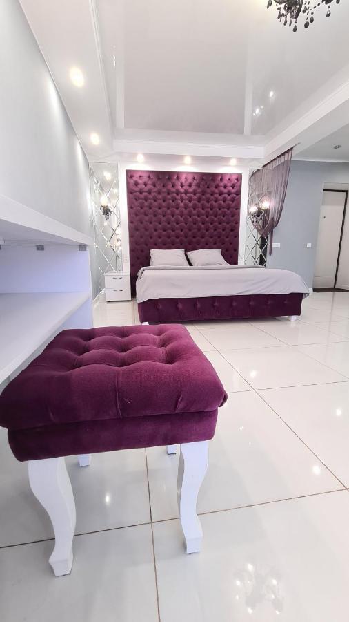 Apartaments On Prospekt Mira 35 ครือวอยร็อก ภายนอก รูปภาพ