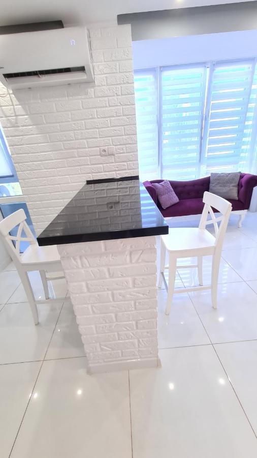 Apartaments On Prospekt Mira 35 ครือวอยร็อก ภายนอก รูปภาพ