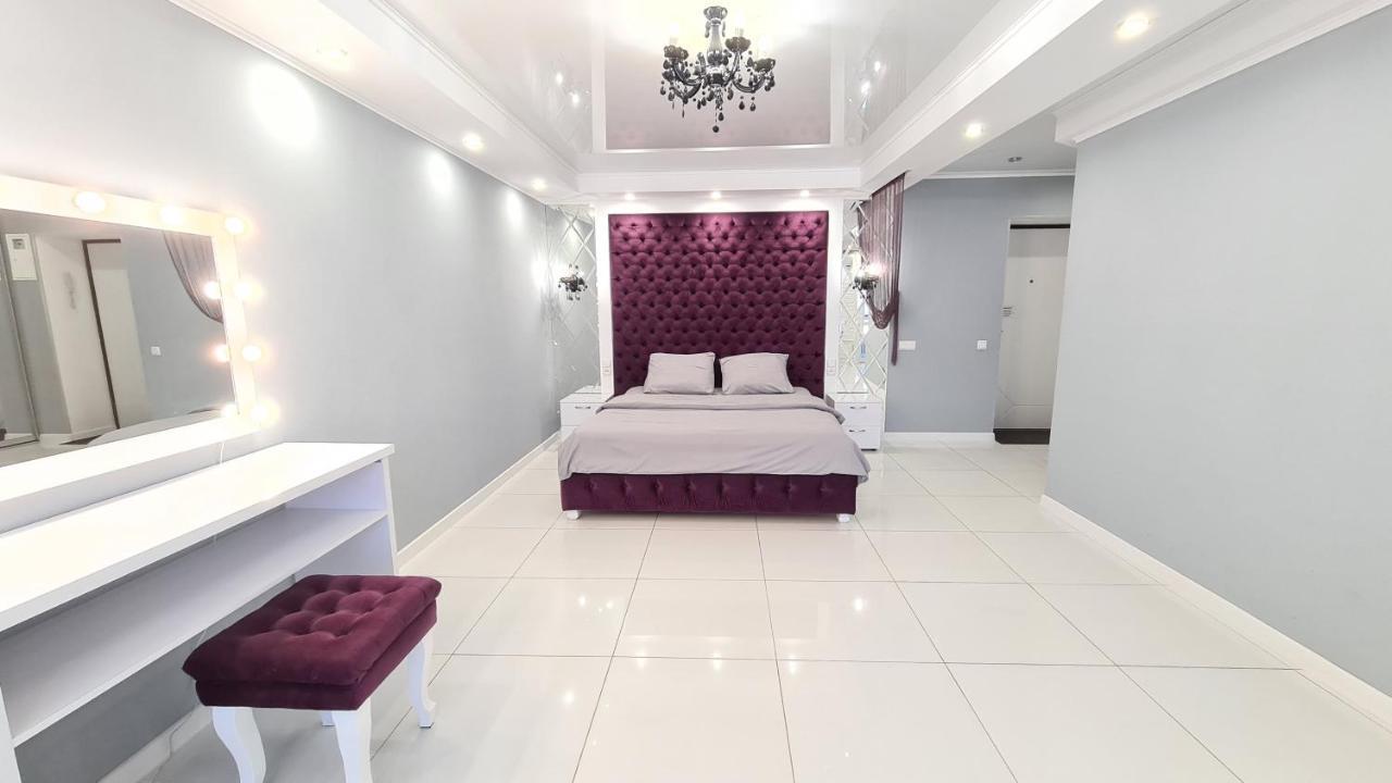 Apartaments On Prospekt Mira 35 ครือวอยร็อก ภายนอก รูปภาพ