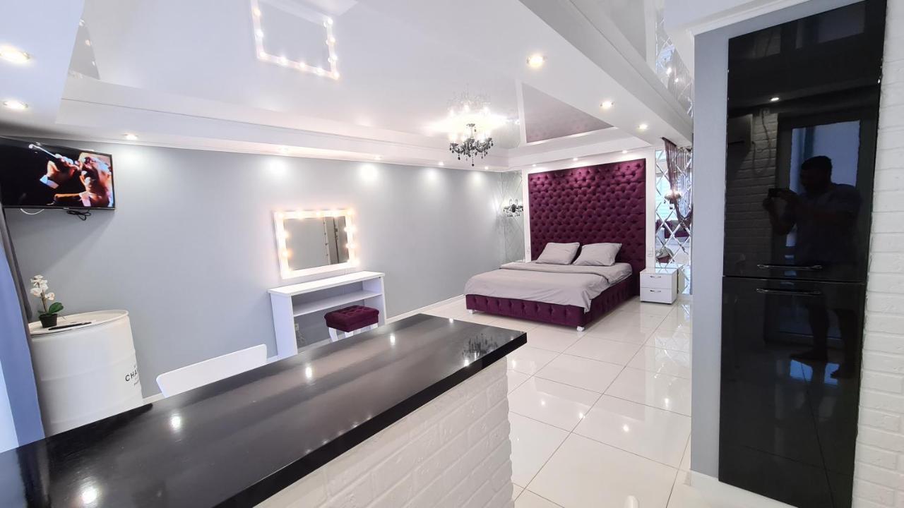 Apartaments On Prospekt Mira 35 ครือวอยร็อก ภายนอก รูปภาพ
