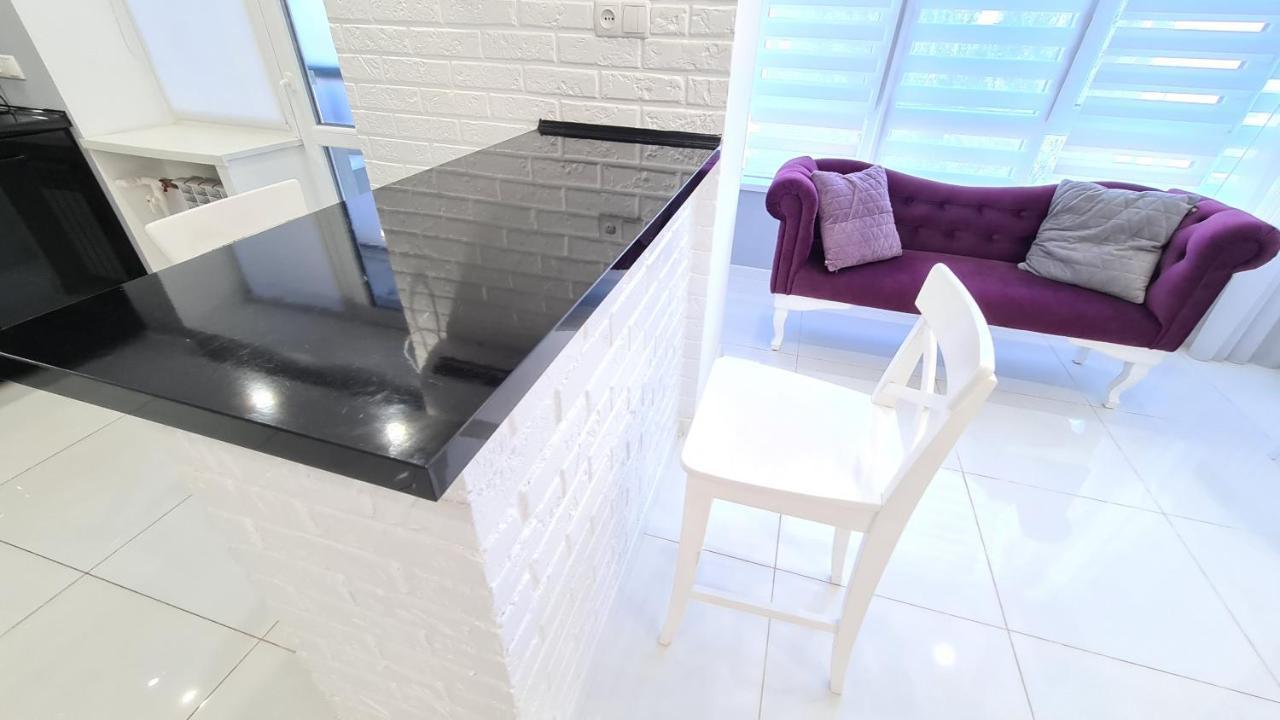 Apartaments On Prospekt Mira 35 ครือวอยร็อก ภายนอก รูปภาพ