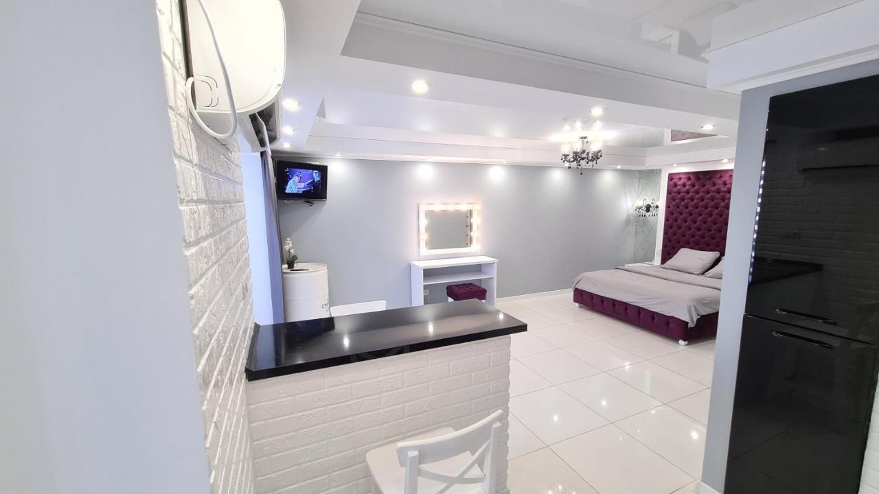 Apartaments On Prospekt Mira 35 ครือวอยร็อก ภายนอก รูปภาพ